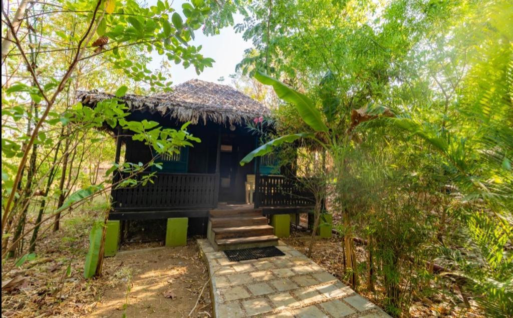 Mayur The Karma Hotel Seoni  Exterior photo